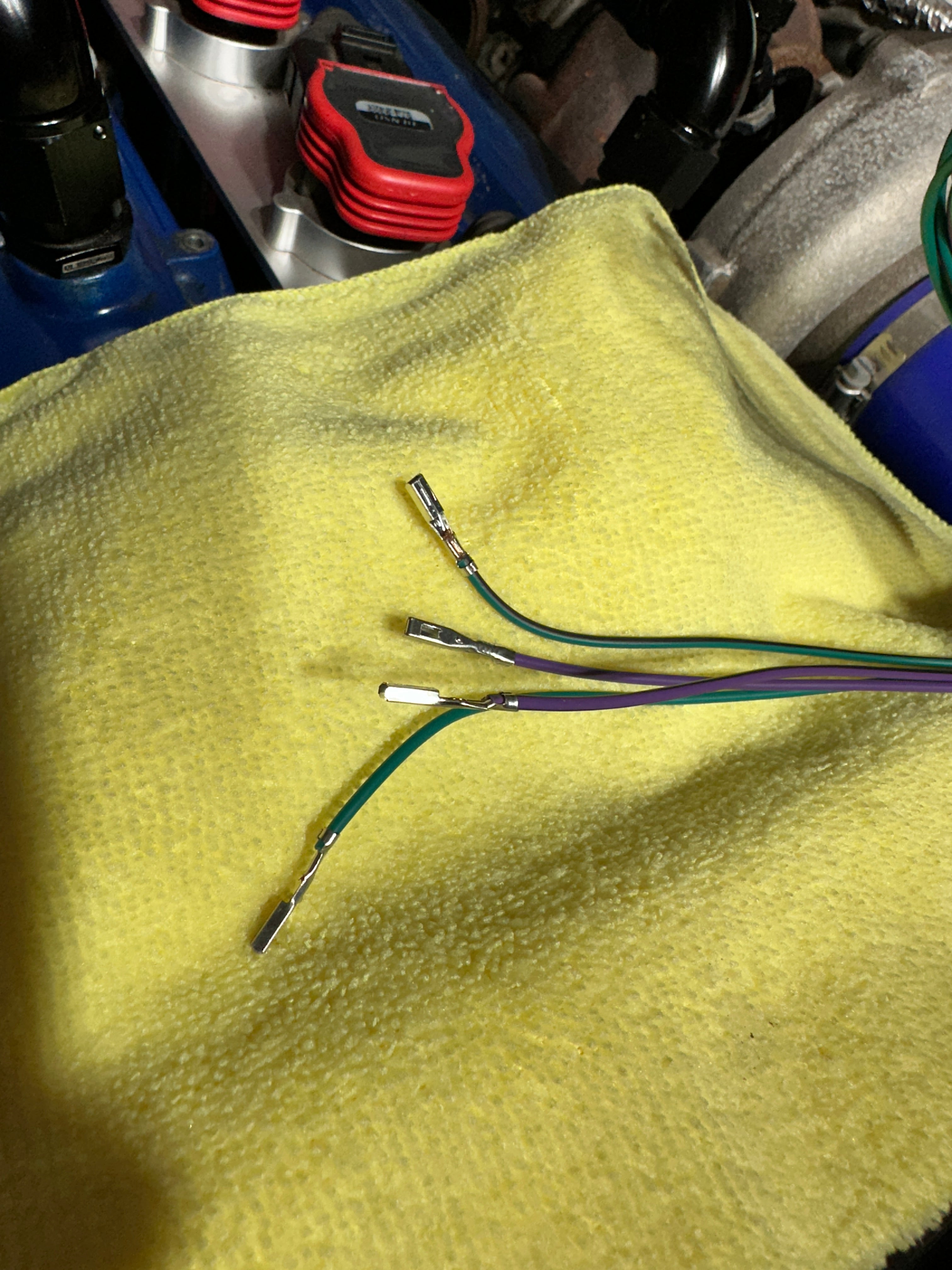 UHH-2 Harness Toyota Hilux Rear Speaker Activation Harness